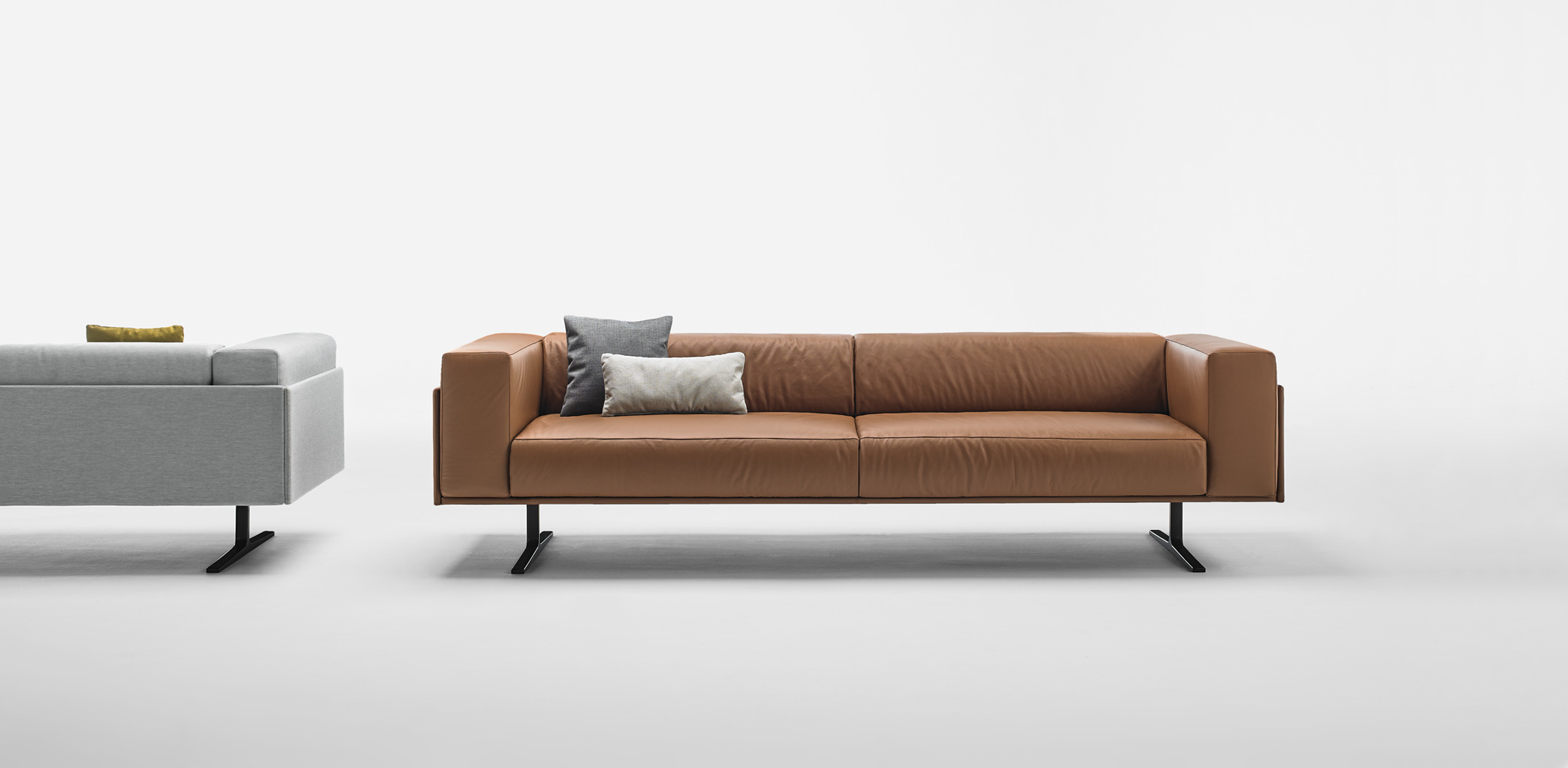MARCUS Sofa - Image 4